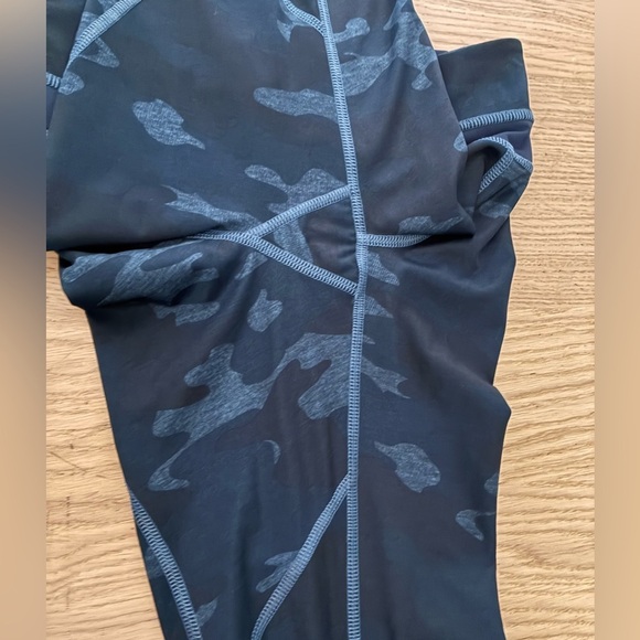 Lululemon Run: Inspire Crop All Full-On Luxtreme Navy 4 - Picture 12 of 12